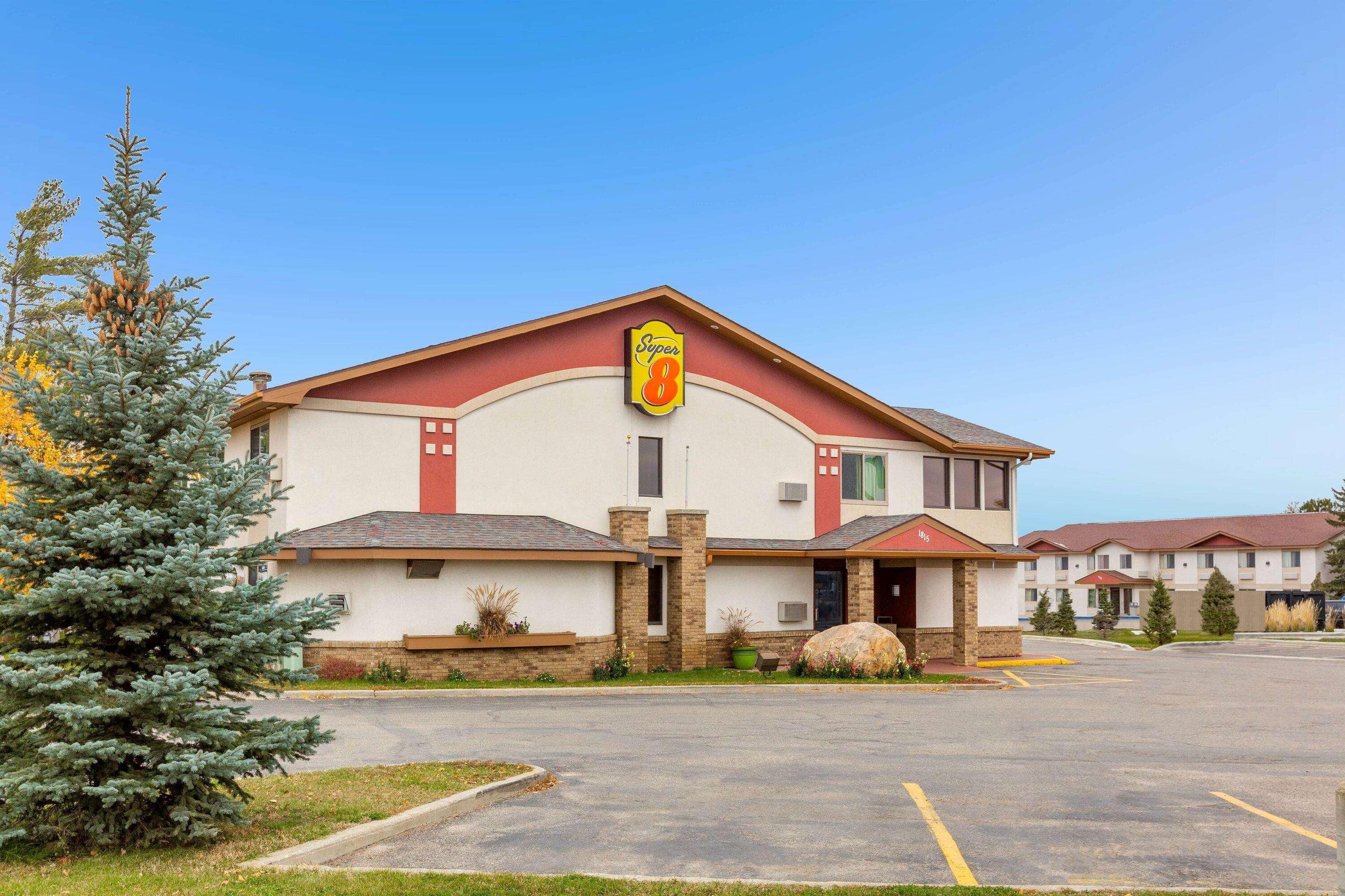 Super 8 by Wyndham Bemidji MN Hotel Eksteriør billede