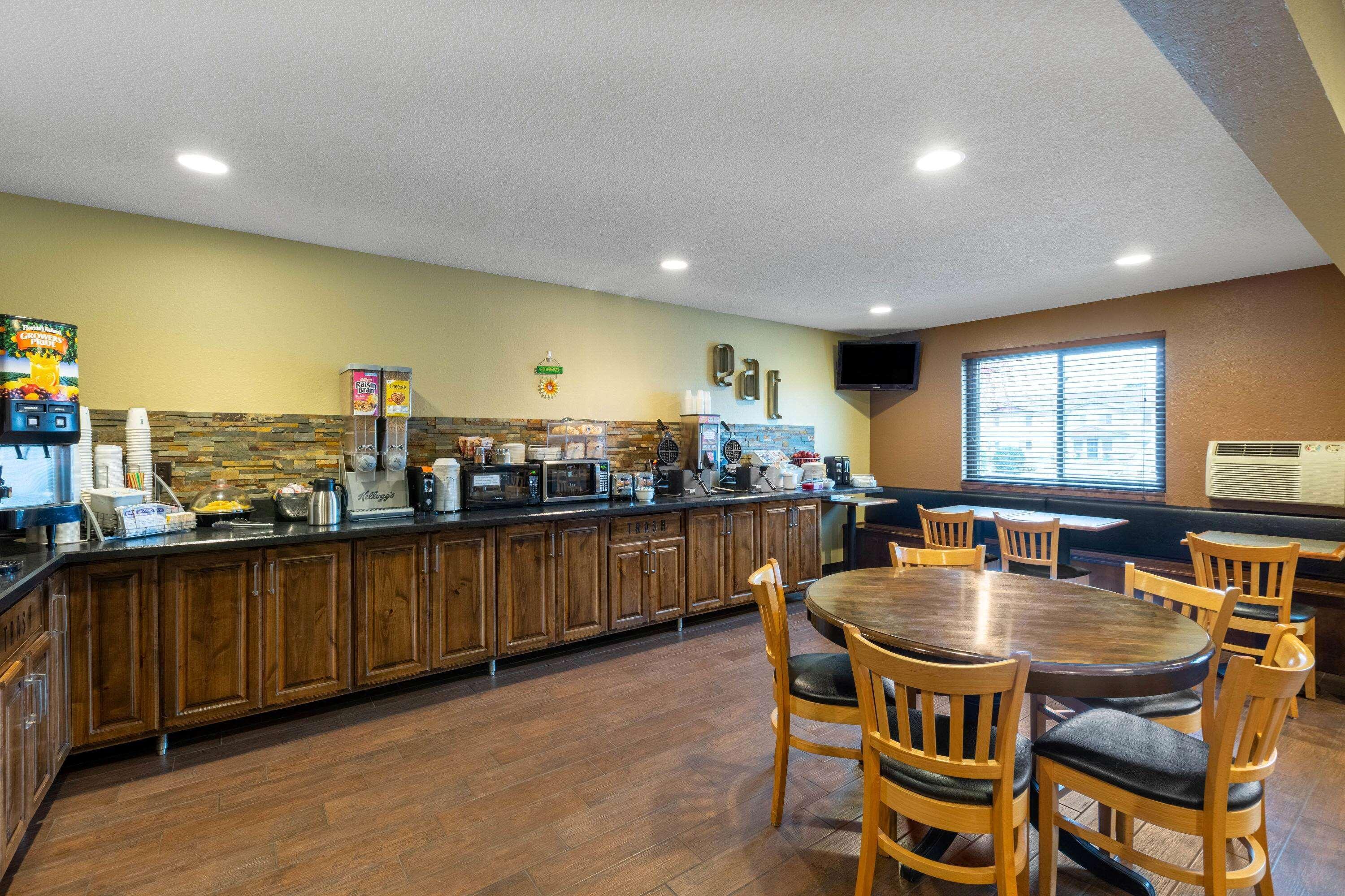 Super 8 by Wyndham Bemidji MN Hotel Eksteriør billede