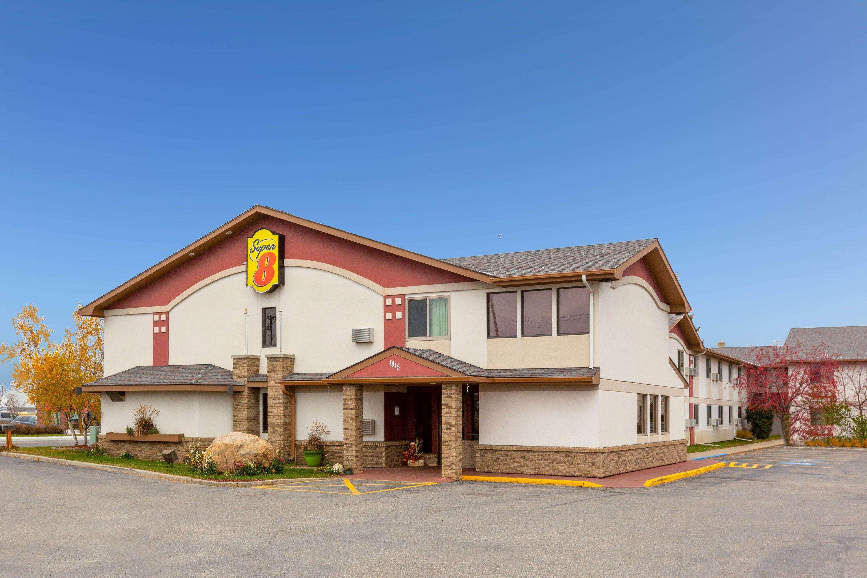 Super 8 by Wyndham Bemidji MN Hotel Eksteriør billede