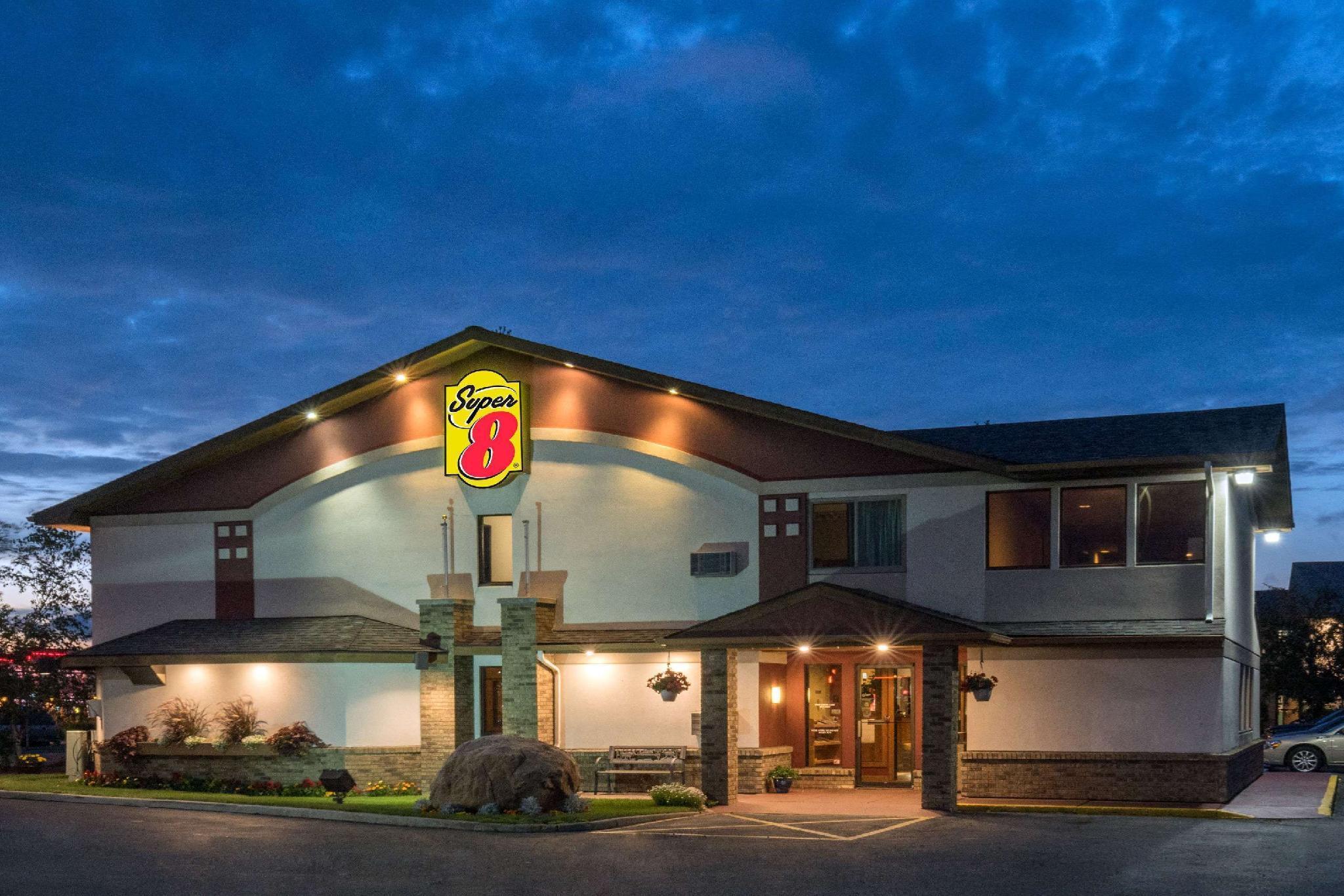 Super 8 by Wyndham Bemidji MN Hotel Eksteriør billede