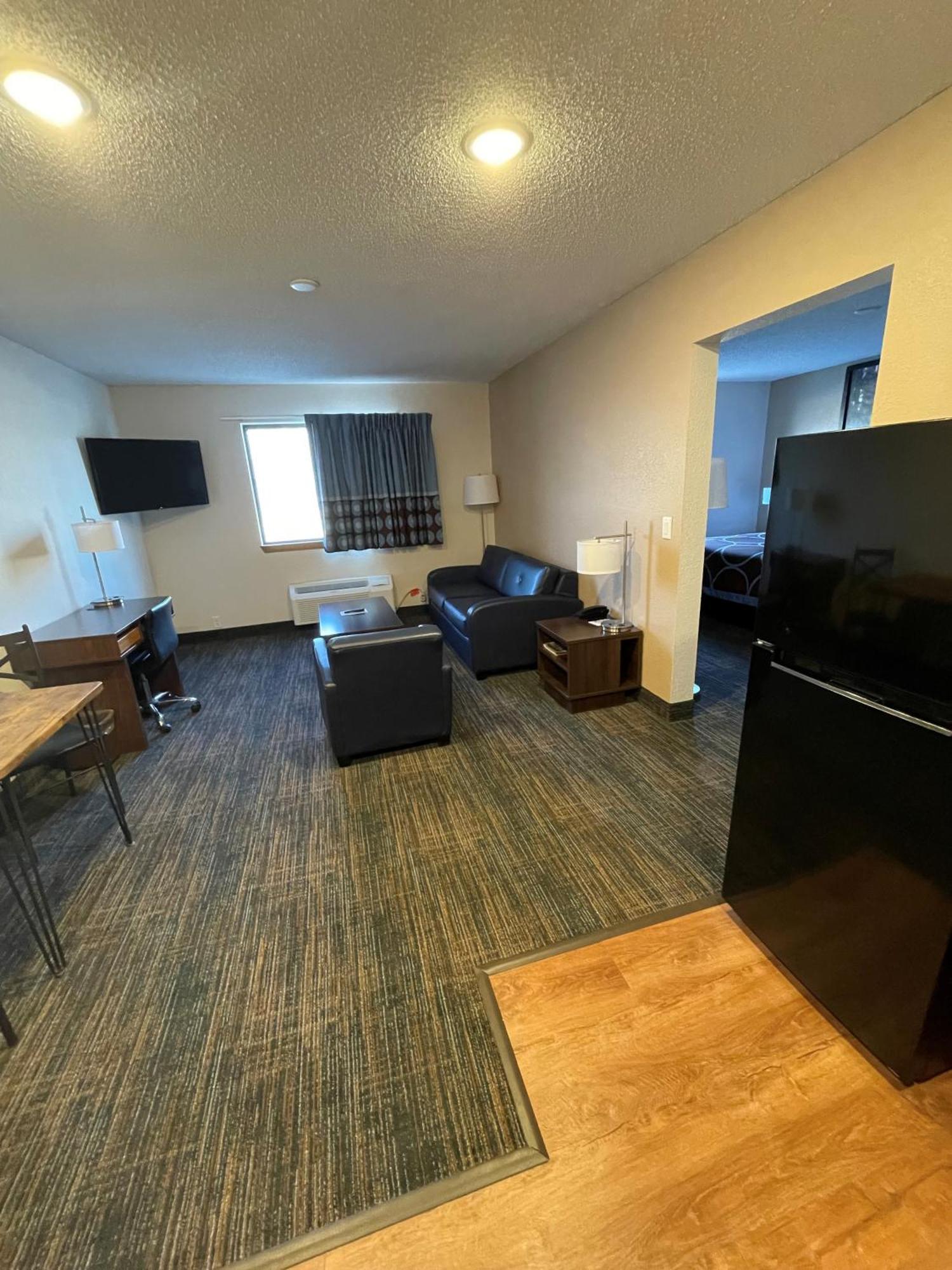 Super 8 by Wyndham Bemidji MN Hotel Eksteriør billede