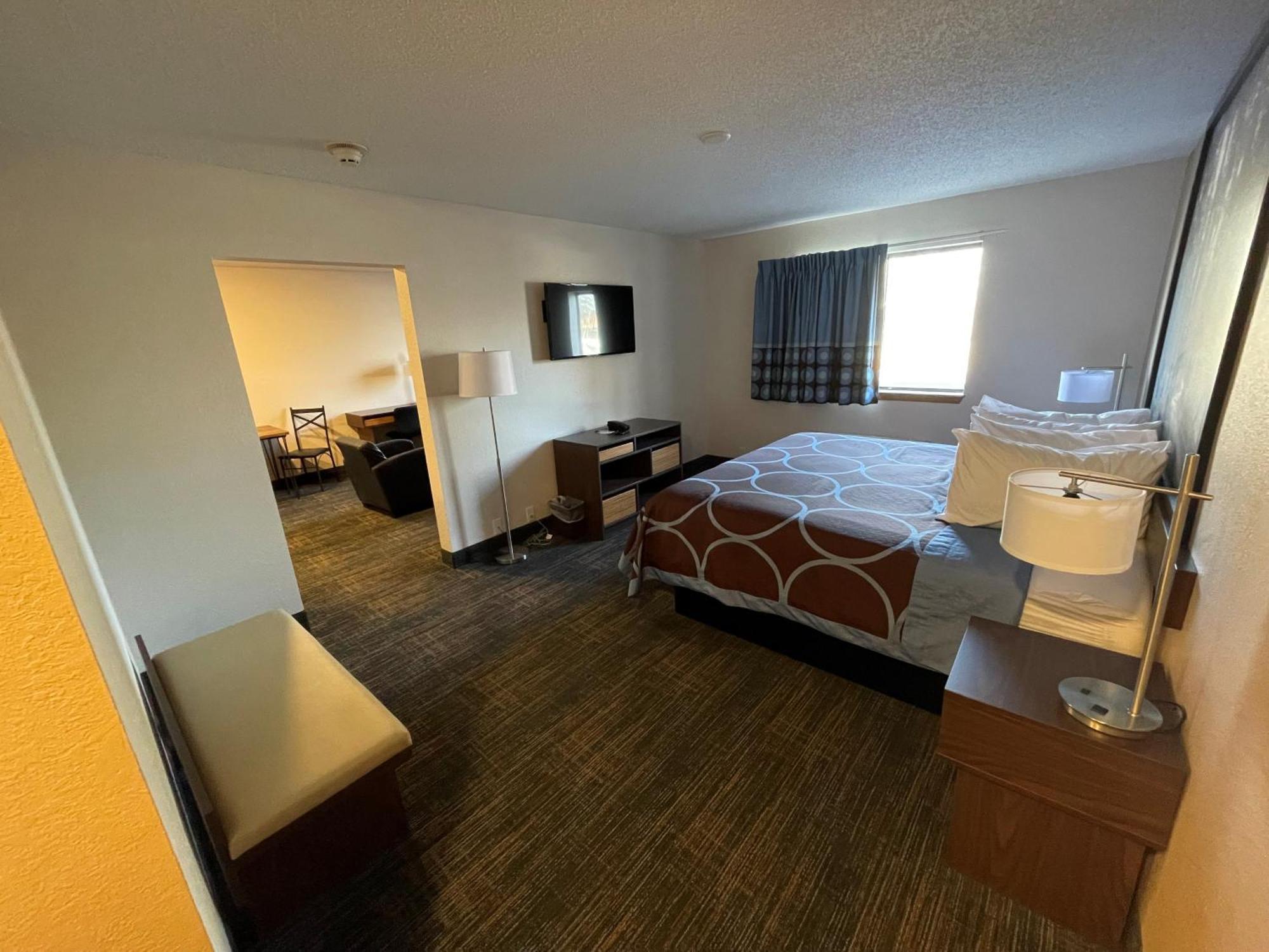 Super 8 by Wyndham Bemidji MN Hotel Eksteriør billede
